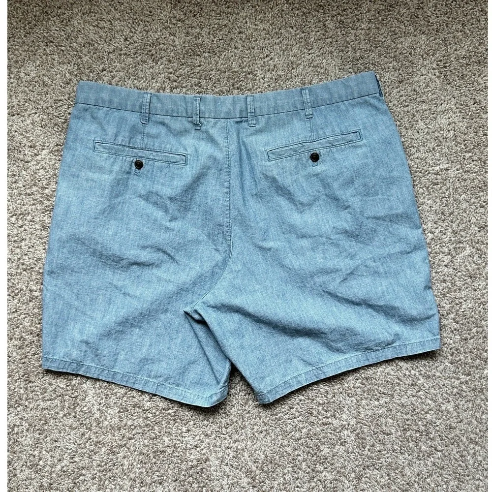 Gap Mens I Light Blue Chambray I Size 38, 8 Inch I Inseam Flat Front Shorts
